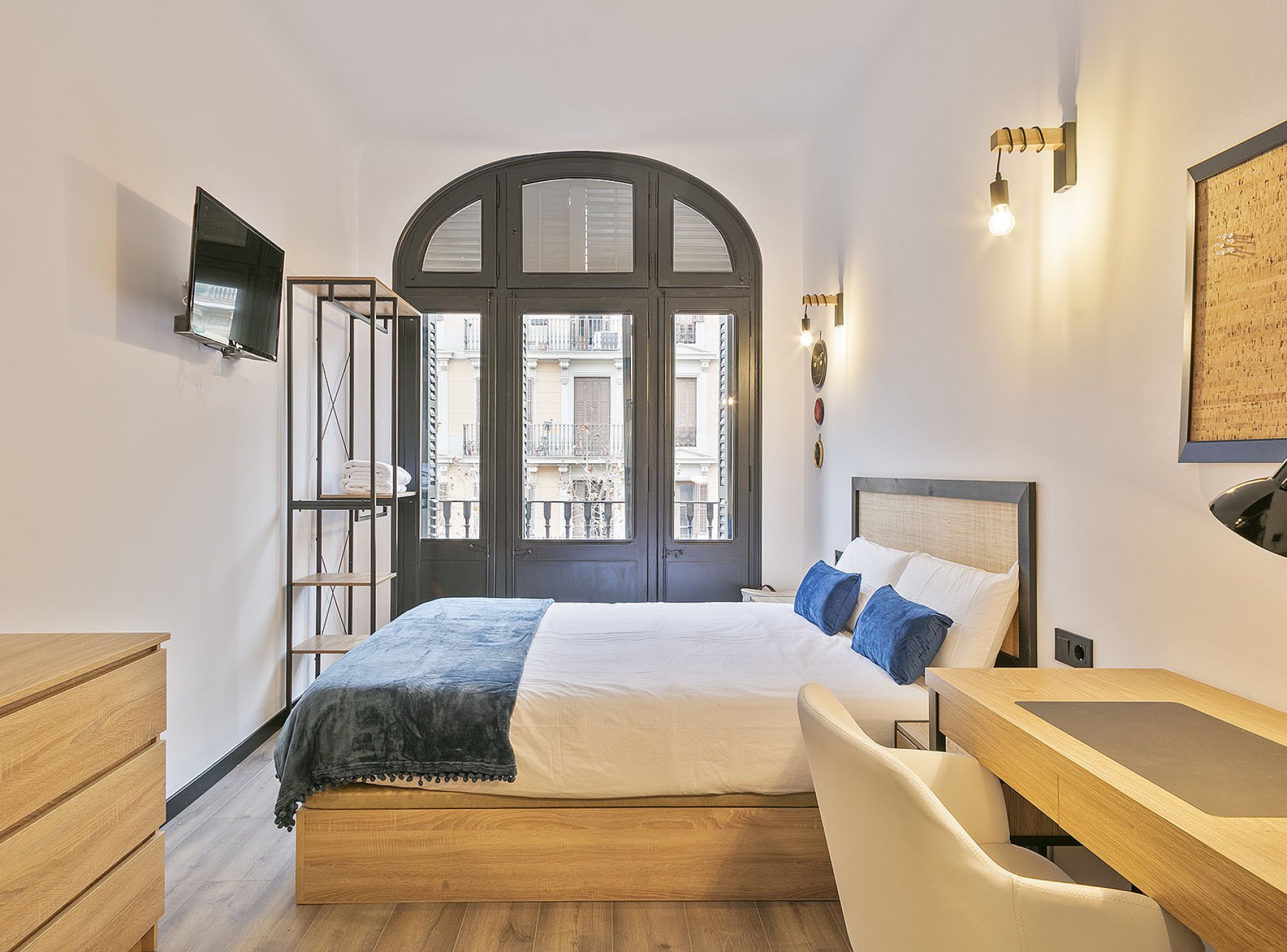 barcelona-coliving_1_26EA908F-940F-58C0-03BA-C593A7A42D6C-0